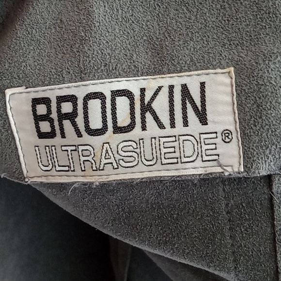 Brodkin | Vintage Soft Grey Ultra Suede Suit - Picture 8 of 12